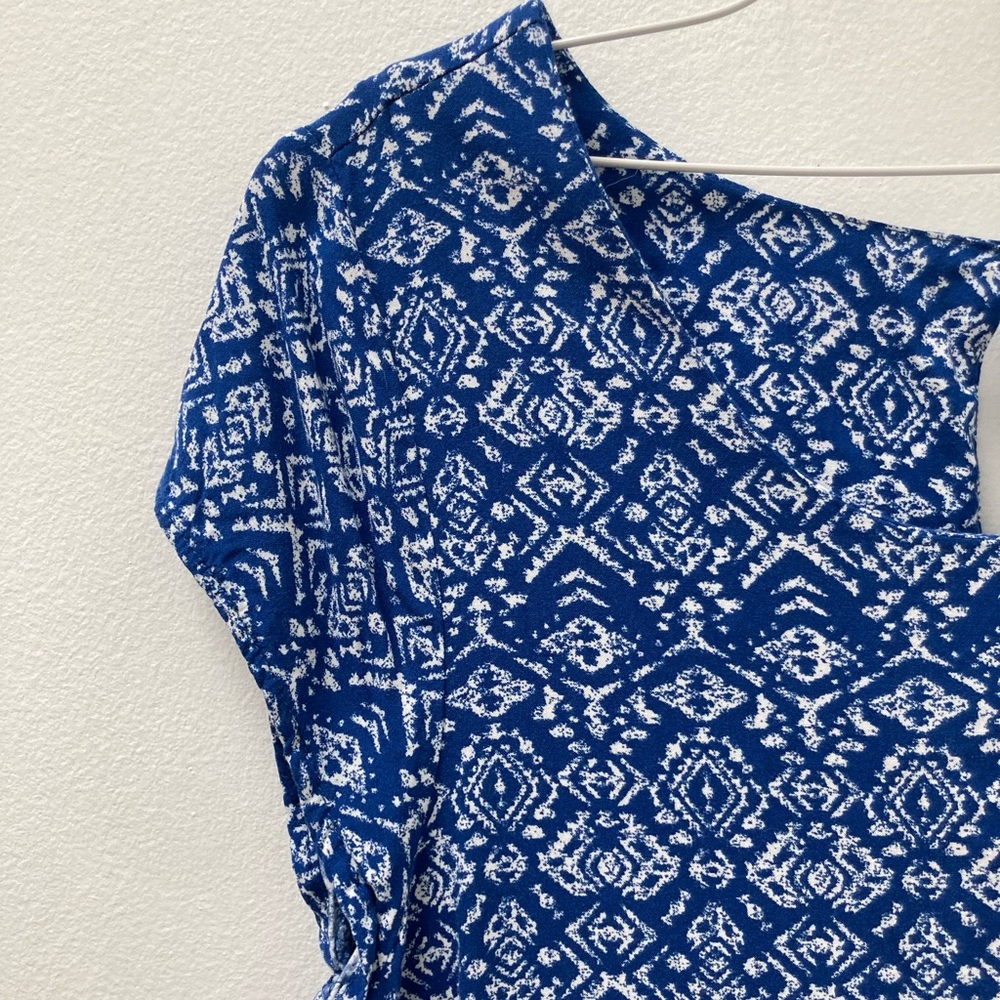 Blue and white patterned George knee length dress for summer, size medium